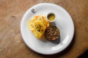 Colour image of the beed tartare at The Boot in The Cotswolds