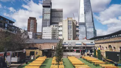 A photo of Vinegar Yard in London Bridge, a large outdoor drinking space with benches