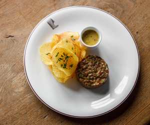 Colour image of the beed tartare at The Boot in The Cotswolds